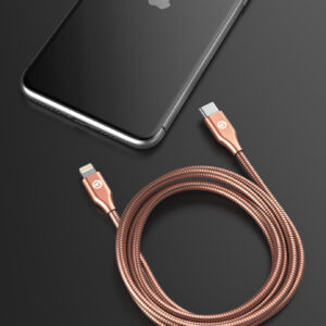 MFI-Gold-metal-cable_Lifestyle